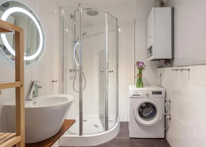 The Paul Ii - Stylish & 3 Bedroom Apartment, Group & Family Friendly, 4- 6 Guests * Берлин