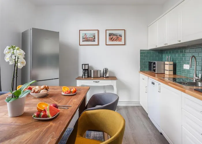 Апартаменты The Paul Ii - Stylish & 3 Bedroom Apartment, Group & Family Friendly, 4- 6 Guests *