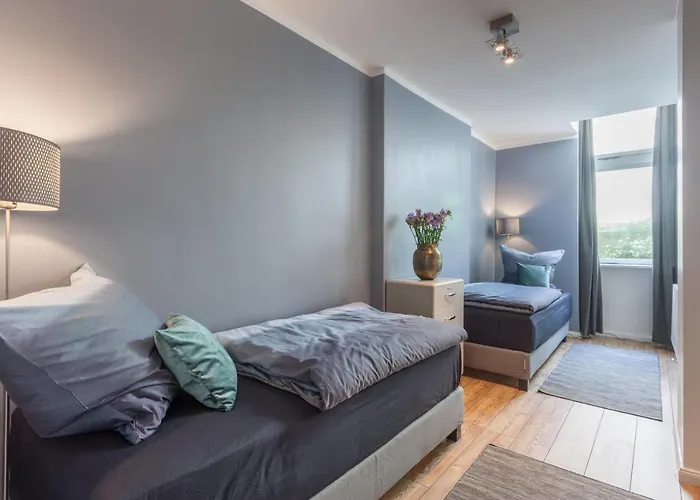 The Paul Ii - Stylish & 3 Bedroom Apartment, Group & Family Friendly, 4- 6 Guests Apartament