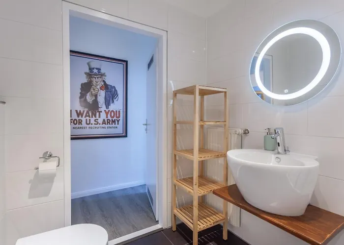 The Paul Ii - Stylish & 3 Bedroom Apartment, Group & Family Friendly, 4- 6 Guests * ベルリン