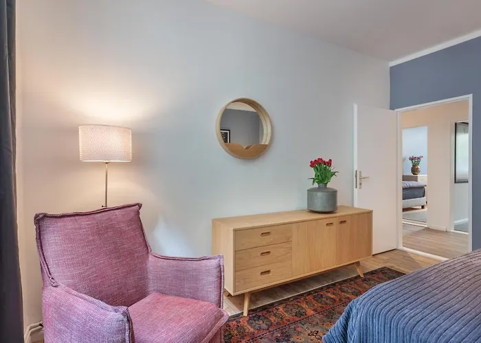 The Paul Ii - Stylish & 3 Bedroom Apartment, Group & Family Friendly, 4- 6 Guests Lejlighed